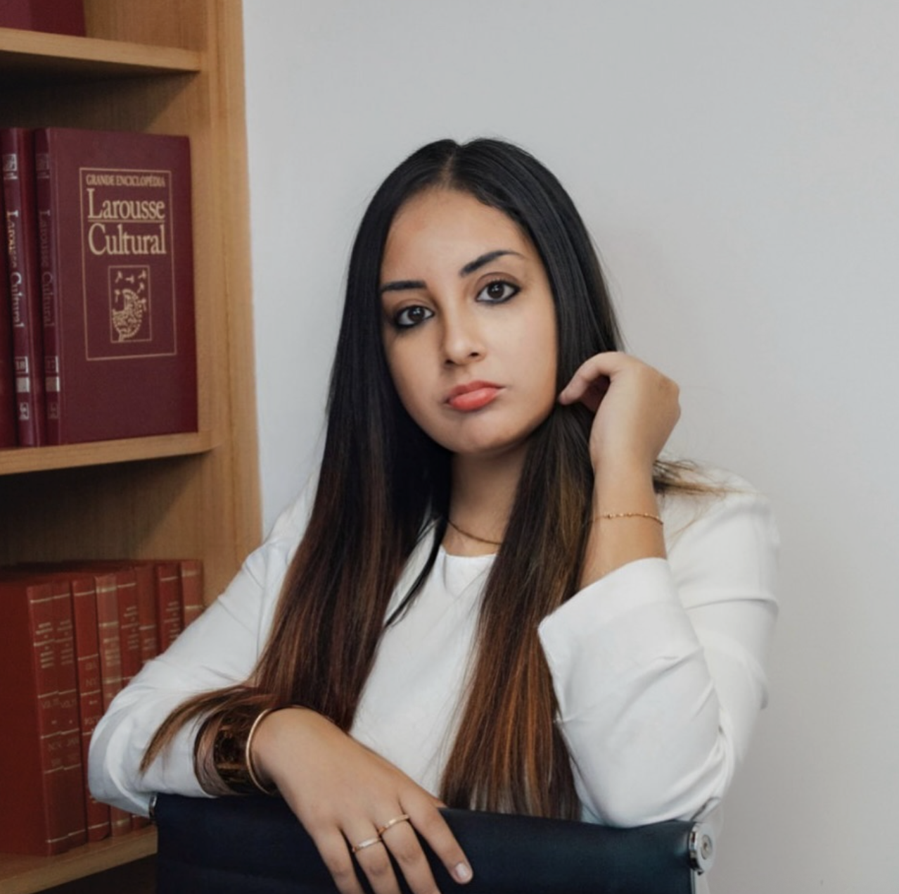 Drª. Vitória Aparecida